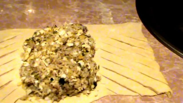 Пирог с рыбными консервами, яйцами и рисом смотреть онлайн