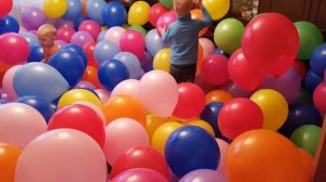 Воздушные шарики. Развлечения для детей.