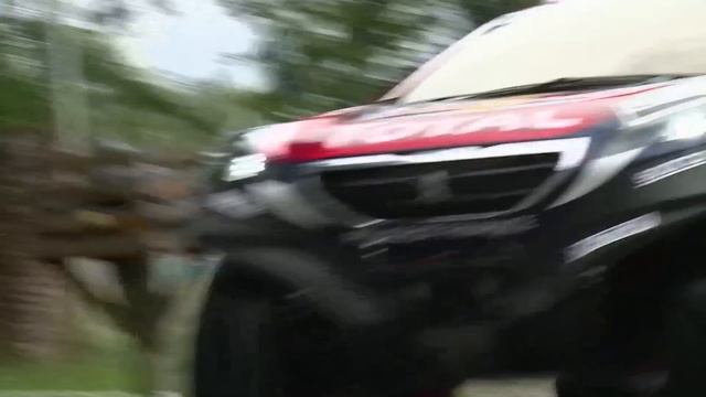 Peugeot returns to Dakar 2015: Shakedown смотреть онлайн