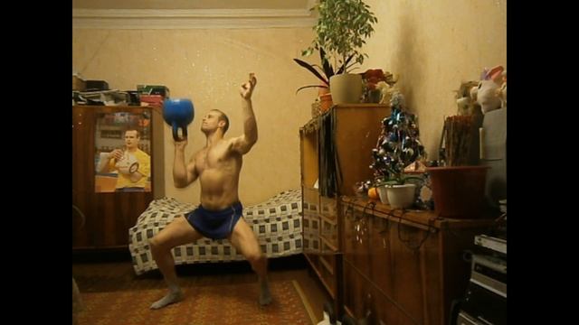Присед - подъем (на прямую руку вверх) с Гирей 48 кг. "на попа". смотреть онлайн