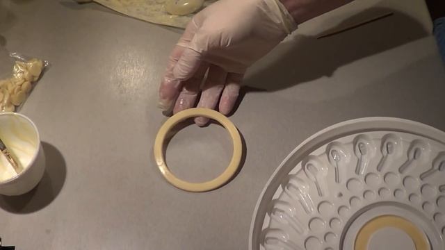 Сборка торта Выровнять и Украсить торт Идея украшения торта Amazing Cake Decorating Idea смотреть онлайн