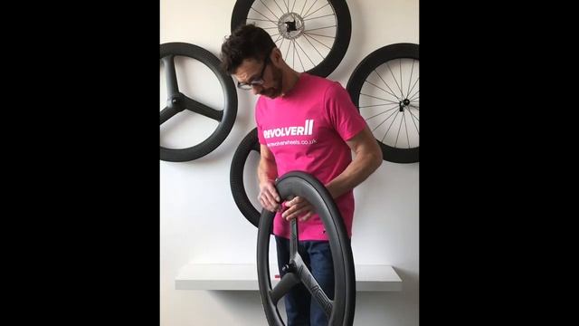 REVOLVER TROIKA TRISPOKE INTRODUCTION смотреть онлайн