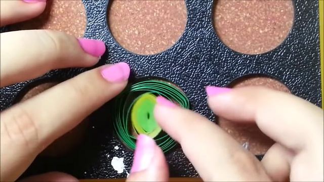HOW TO MAKE VORTEX QUILLING EARRINGS. смотреть онлайн