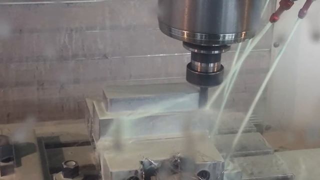 Испытание SolidCAM модуль Imachining на станке Haas VF3 на предприятии в Челябинске смотреть онлайн