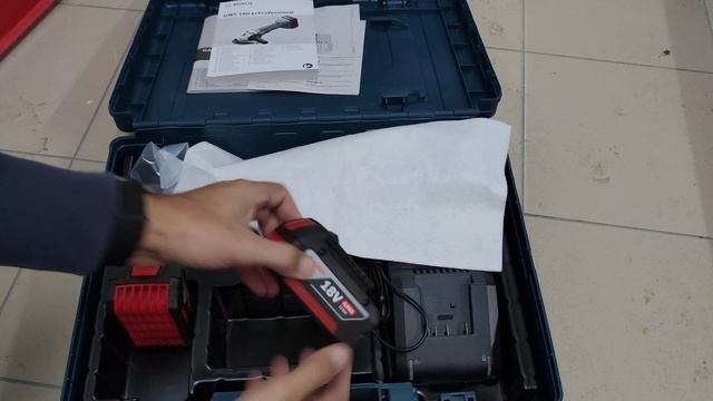 Unpacking / unboxing cordless angle grinder Bosch GWS 180-Li 06019H9021 смотреть онлайн