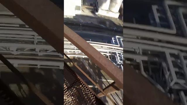 надо лезь на самый верх смотреть онлайн
