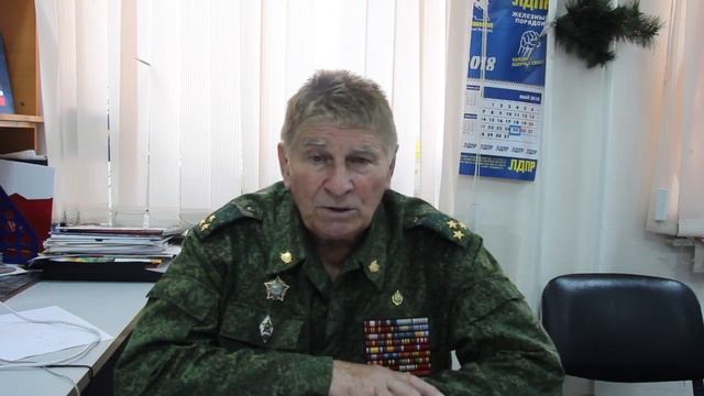 Помощник депутата Государственной Думы награждает целителя Дубровина Алексея смотреть онлайн