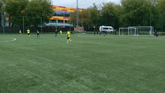 Строгино-2 2009 - Москвич 2009, первые составы (1 тайм), летнее первенство Москвы 2021 (1:0) смотреть онлайн