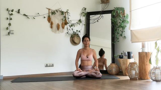 Ters Duruşlarda Lotus / 30 Dakika / Lotus'da Derinleşme смотреть онлайн