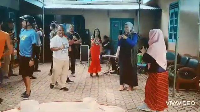 Kepaling - Ion Emas - Vita Alvia (cover) | Soundking DM20 Live Recording смотреть онлайн