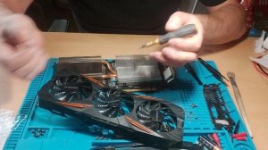 Замена двух вентиляторов на видеокарте Gigabyte Geforce GTX 1070 g1 Gaming