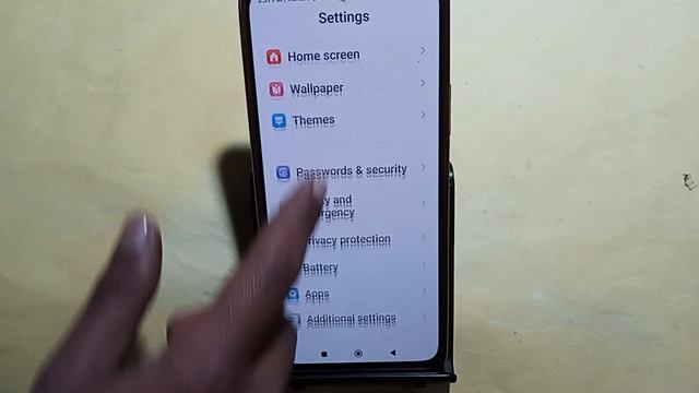 How to change live wallpaper, Poco C65 me Live wallpaper change kaise lagaye смотреть онлайн