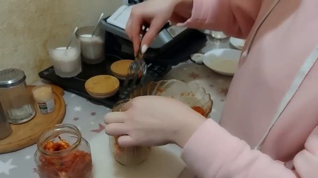 ВЛОГ: Внесла ясность / Ищем рецепт идеальной тушенки смотреть онлайн