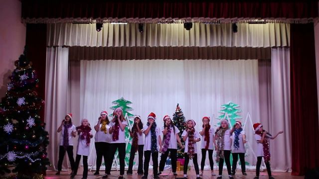 Песня "Снежинка". Вокальный коллектив "Фантазия", рук. Мехриева Ф.С. Вилинский СДК смотреть онлайн