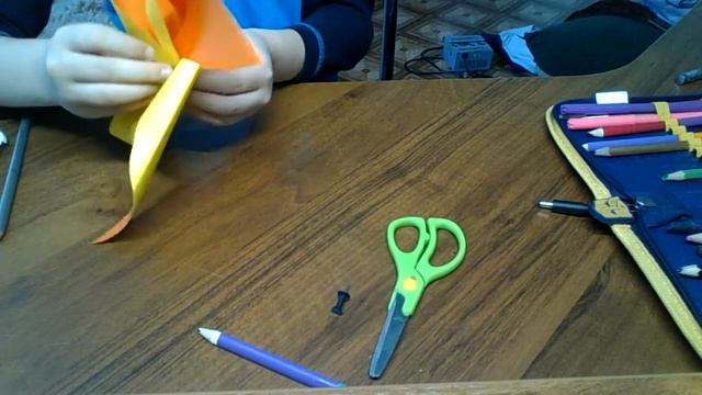 ДЕЛАЕМ ВЕРТУШКУ ИЗ БУМАГИ смотреть онлайн