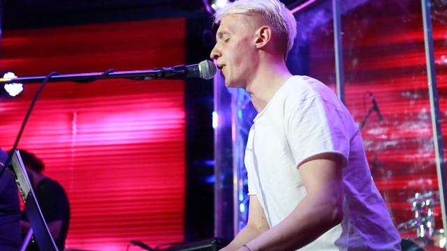 REMINDER - Seven Nation Army смотреть онлайн