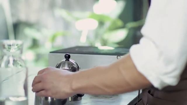 LAVAZZA Moka - Coffee Hacks смотреть онлайн