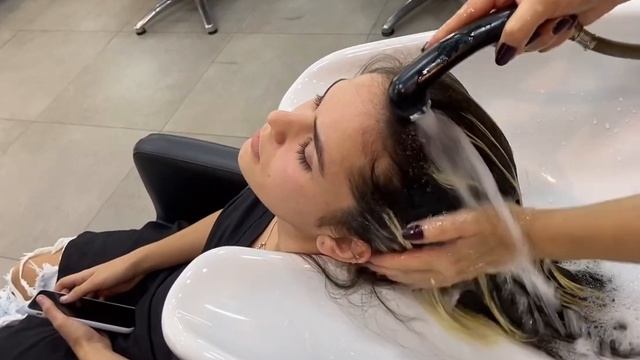 Dourado Dos Sonhos Com A Nova Nuance 10/34 De Color Touch Romeu Felipe@WellaProBrasil