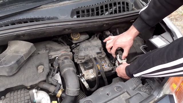 Citroen C3 Picasso ECU location & removal смотреть онлайн