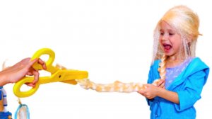 Полина и Даша-превратилась в куклу