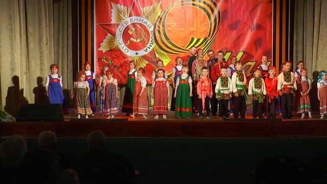 Праздничная программа, посвященная Дню Победы смотреть онлайн