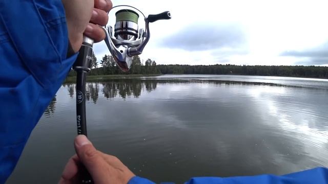 Холодно, ветер, изморось, пловцы под забросом - Рыбалка в кайф))) смотреть онлайн