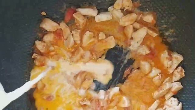 Макароны с курицей в сливочно-сырном соусе!