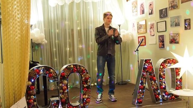 "Девушки бывают разные" - Даниил Власов / Студия эстрадного вокала "Соло" смотреть онлайн