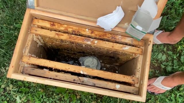 Серная шашка от восковой моли. Как сохранить сушь на пасеке/ www.uley.in смотреть онлайн