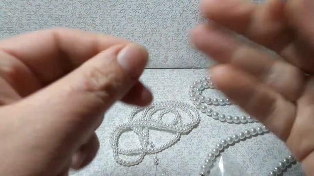 Сборка браслета из жемчуга и страз. Свадебные украшения. смотреть онлайн