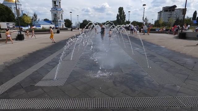 купание на Илью-Пророка 2августа фонтан на Советской площади смотреть онлайн