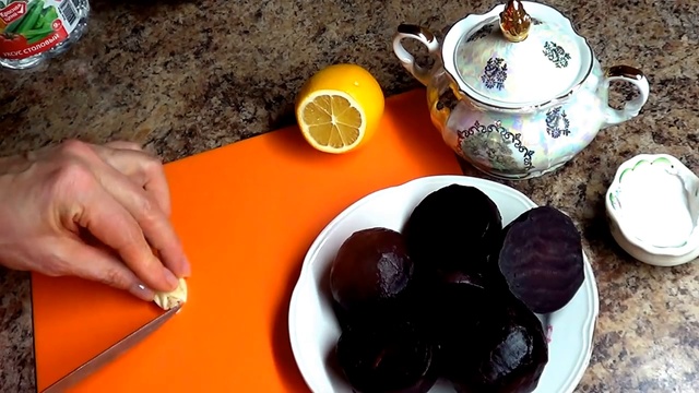 Очень простой и полезный салат из свеклы смотреть онлайн