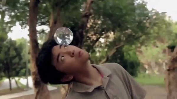 Оживший стеклянный шар