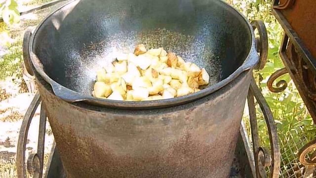 Жареная картошка с грибами и куриной грудкой. Соседи плачут вдыхая аромат смотреть онлайн