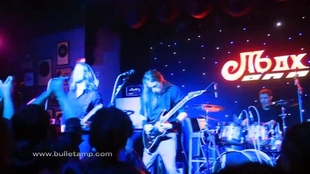 Bullet amps live show смотреть онлайн
