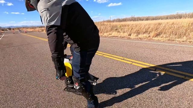 Riding Their MOST POWERFUL Electric Wheel Ever Made: Veteran Lynx EUC Unbox & Review смотреть онлайн