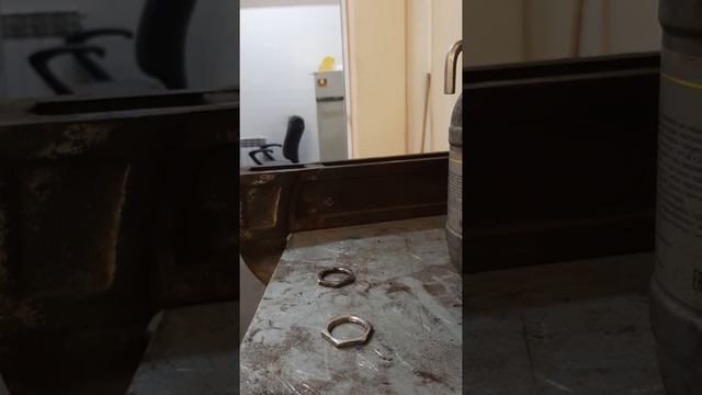 тиски смотреть онлайн