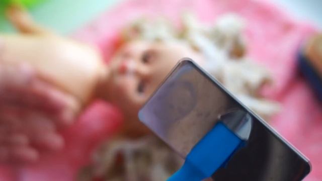 Из МОЧАЛКИ в ЗАЙКУ! Куклы с Чердака ДО ПОСЛЕ! Как расчесать волосы кукле. Как починить куклу. смотреть онлайн