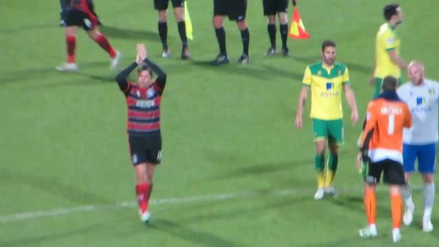 Grant Holt Gets Legend's Welcome смотреть онлайн