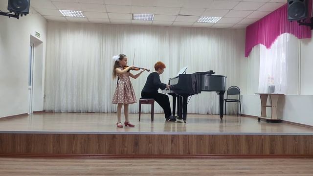 Дворянкина Ксения (7 лет) Р.Глушкова. Вариации на тему Г.Эрнесакса «Едет, едет паровоз». смотреть онлайн