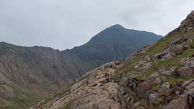 Великобритания Самая Высокая Гора Уэльс Snowdon с 3 Детьми к Вершине?1085 Метров?3.5 Часа?♀️5.5 Км смотреть онлайн