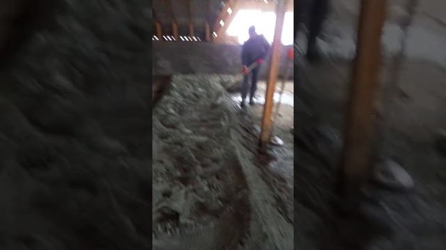 Не лёгкий труд строительной бригады👍 смотреть онлайн