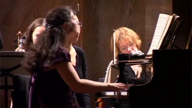 Haydn - Concerto for Keyboard in D major, Hob. XVIII:11, 1. Vivace смотреть онлайн