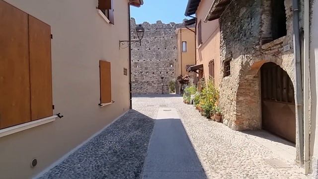 Moniga Del Garda Lago Di Garda 4K смотреть онлайн