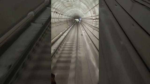 вид с кабины машиниста киевского метро смотреть онлайн