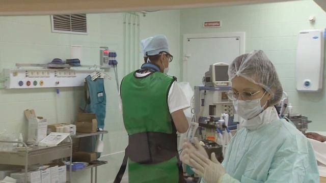 Эндоваскулярный хирург с юга приехал работать на крайний Север смотреть онлайн