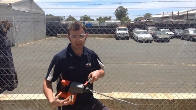 Milwaukee M12 & M18 Cordless Rotary Hammer Drill Comparison M12CH Vs M18CH смотреть онлайн