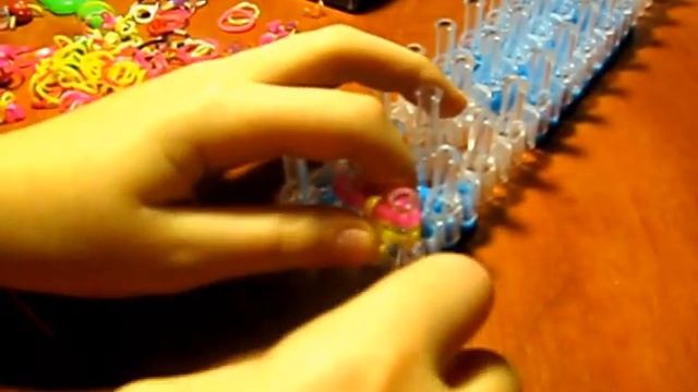 RainbowLooms урок 1 Как плести браслет квадрофиш смотреть онлайн