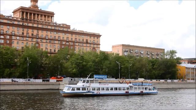 Теплоход Москва 61 в районе Большого Устьинского моста в Москве 15 05 2021г смотреть онлайн