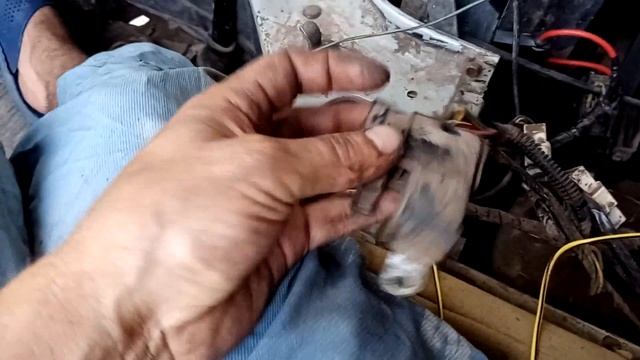 НЕ ЗАВОДИТСЯ УАЗ ЗМЗ 406, ТОПЛИВНЫЙ НАСОС НЕ РАБОТАЕТ смотреть онлайн